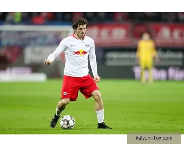 佩德里沙特转会传闻持续发酵，球员本人尚未回应相关消息